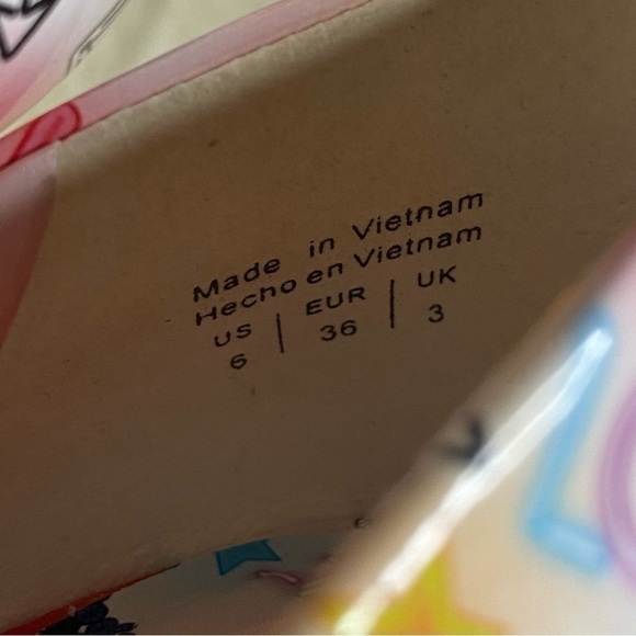 𝅺ALDO Smile Emoji Heels - Picture 8 of 8